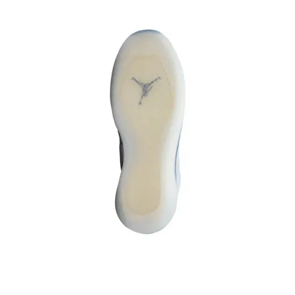 รองเท้าบาสเกตบอล NIKE Air Jordan XXXIX PF "University" - Image 2